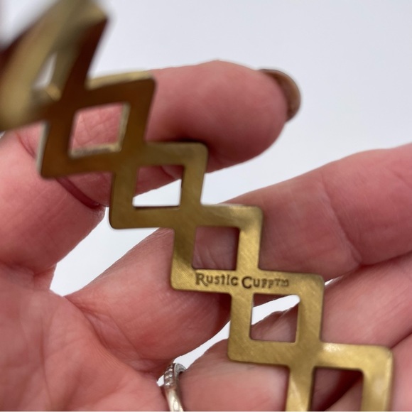 Rustic‎ Cuff Diamond Shape Gold Tone Bracelet - Picture 4 of 4